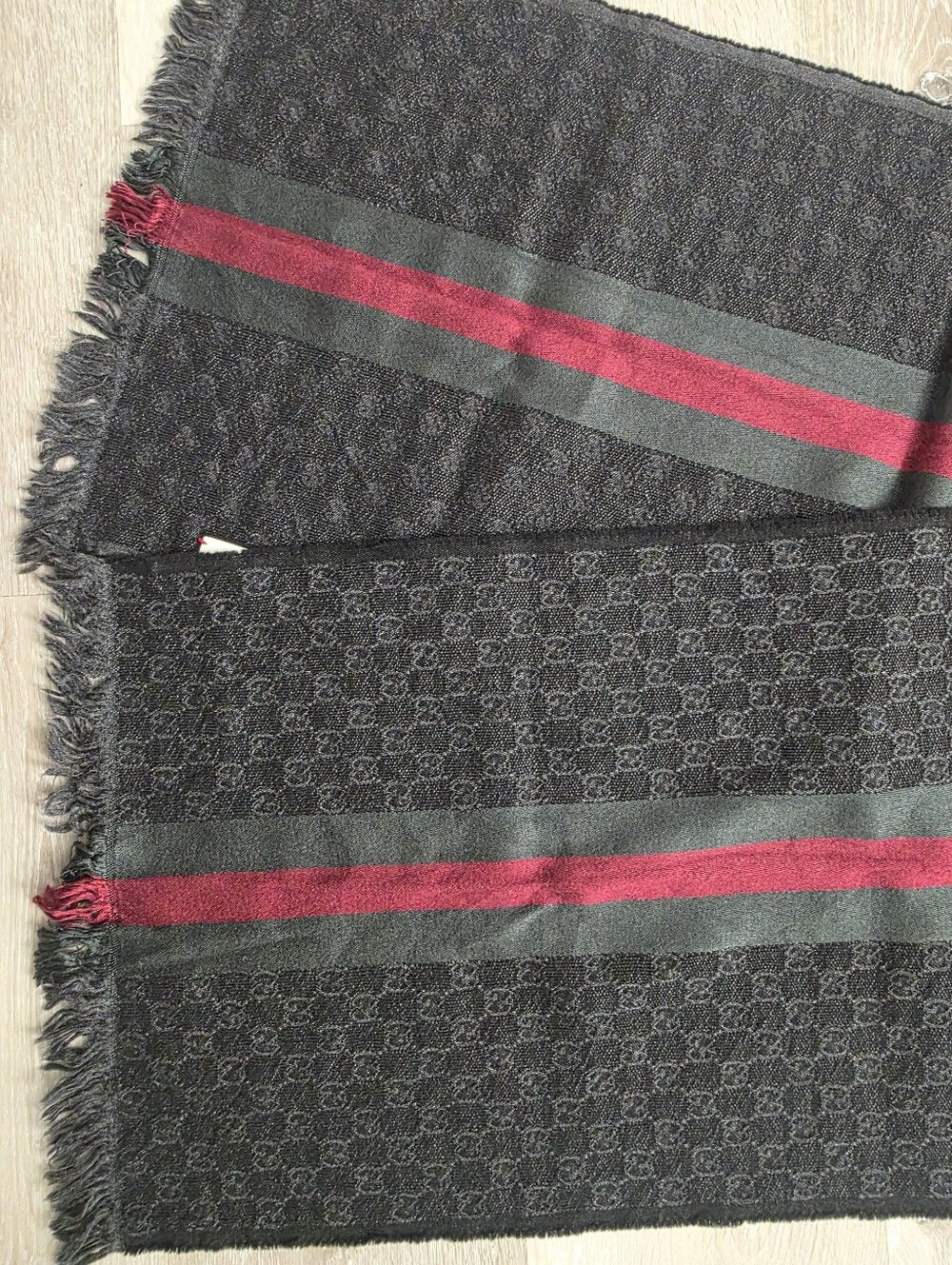 Auth ๐ Gucci GG Supreme Wool Stole โ๏ธ๐ - Picture 10 of 10